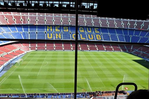 332barca101022_26.jpg