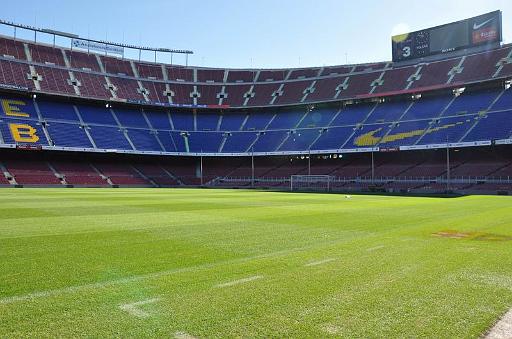 340barca101022_26.jpg